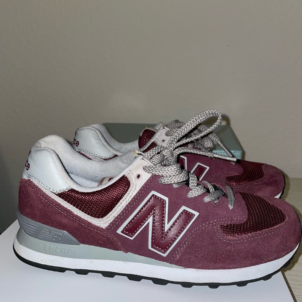 New Balance 574 Burgundy
